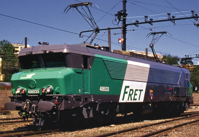 Electric locomotive CC 6500 in FRET livery<br /><a href='images/pictures/Roco/72617.jpg' target='_blank'>Full size image</a>